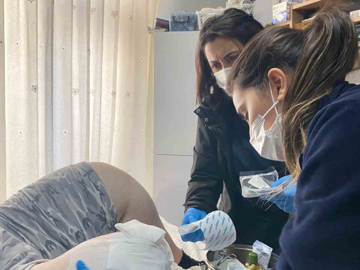 Kocaeli’de kimsesiz, felçli ya da 65 yaş üstü hasta ve yaşlı bireylere destek