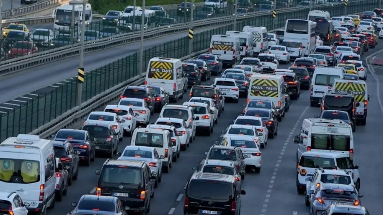 Araç sahiplerine müjde! Akaryakıta çifte indirim yolda