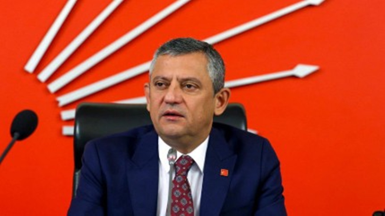 CHP’de İmralı zirvesi: Özgür Özel’in liderliğindeki toplantıdan karar çıkmadı