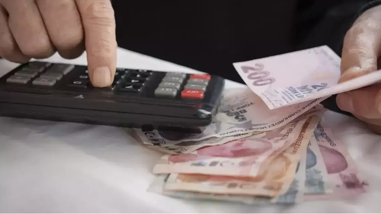En düşük emekli maaşı için 3 yeni senaryo: Taban ödeme 20 bin TL’ye yaklaşıyor