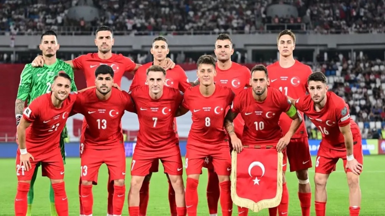 Maç öncesi şok karar: 4 milli futbolcu kadrodan çıkarıldı