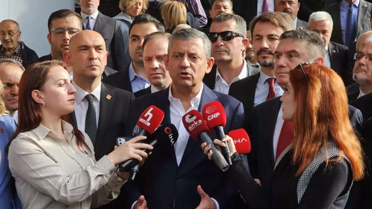 Özgür Özel’den Mansur Yavaş soruşturmasına sert tepki: “Açık bir itibar suikastı”