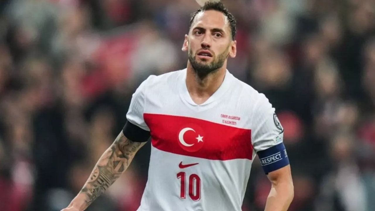 Sarı-kırmızılılar, milli futbolcu Hakan Çalhanoğlu için yeniden devreye giriyor